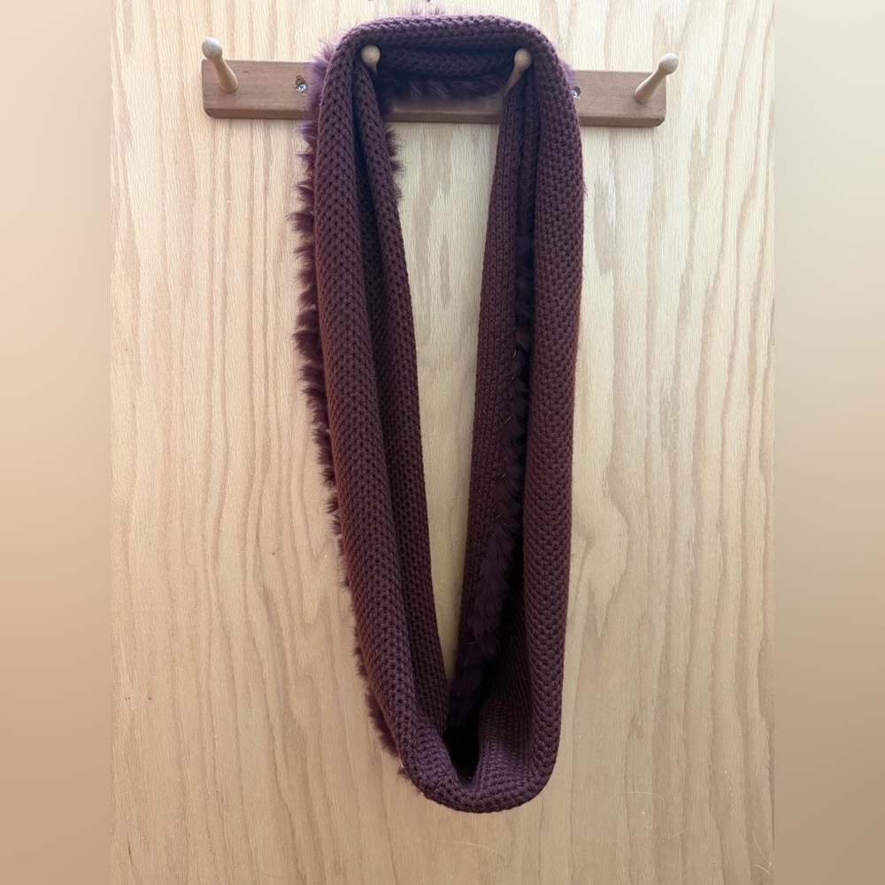 La Fiorentina Burgundy Knit Scarf